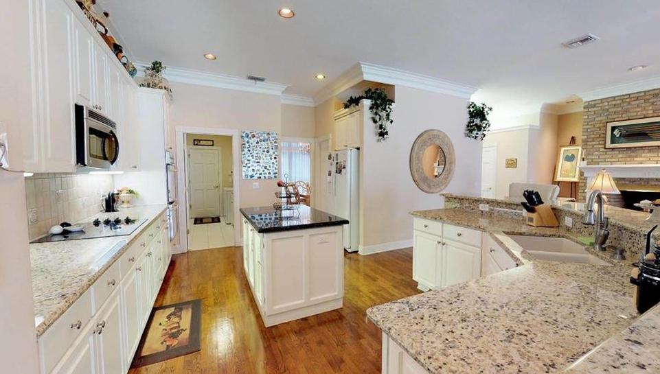 Mount Dora Homes for Sale featuring Lakefront, 55+ & Top Communities